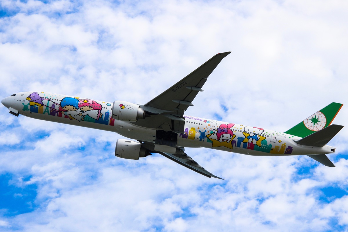 2024 最新版】エバー航空 “ハローキティジェット”カタログ、現役機は