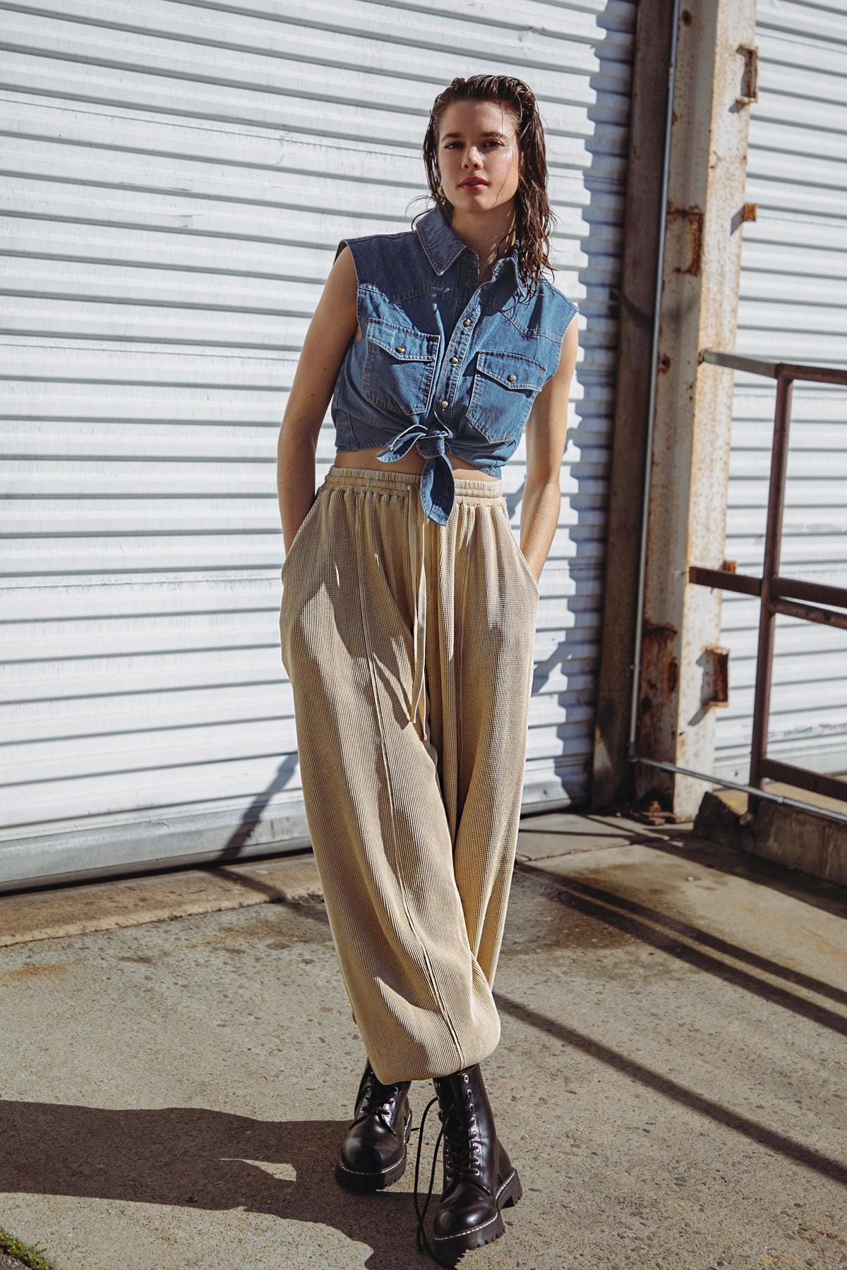 A CHILL MOMENT JOGGER PANTS l FLYING TOMATO – Flying Tomato