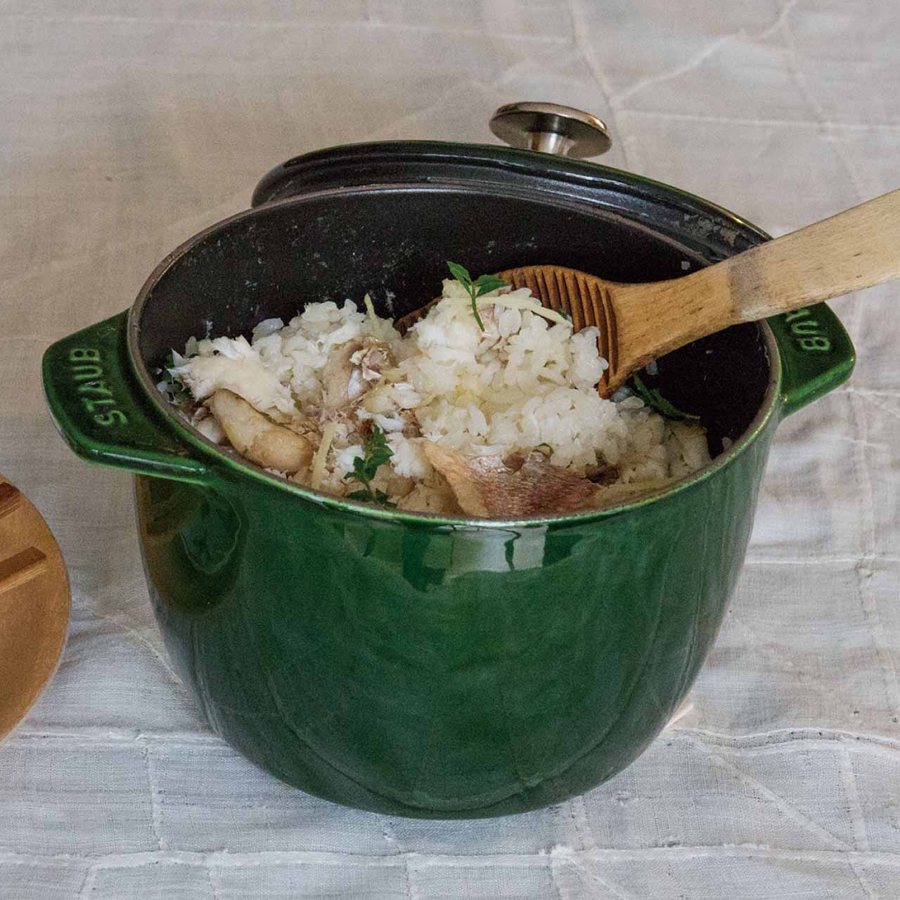 STAUB ラ ココット de GOHAN La Cocotte | Flying Saucer