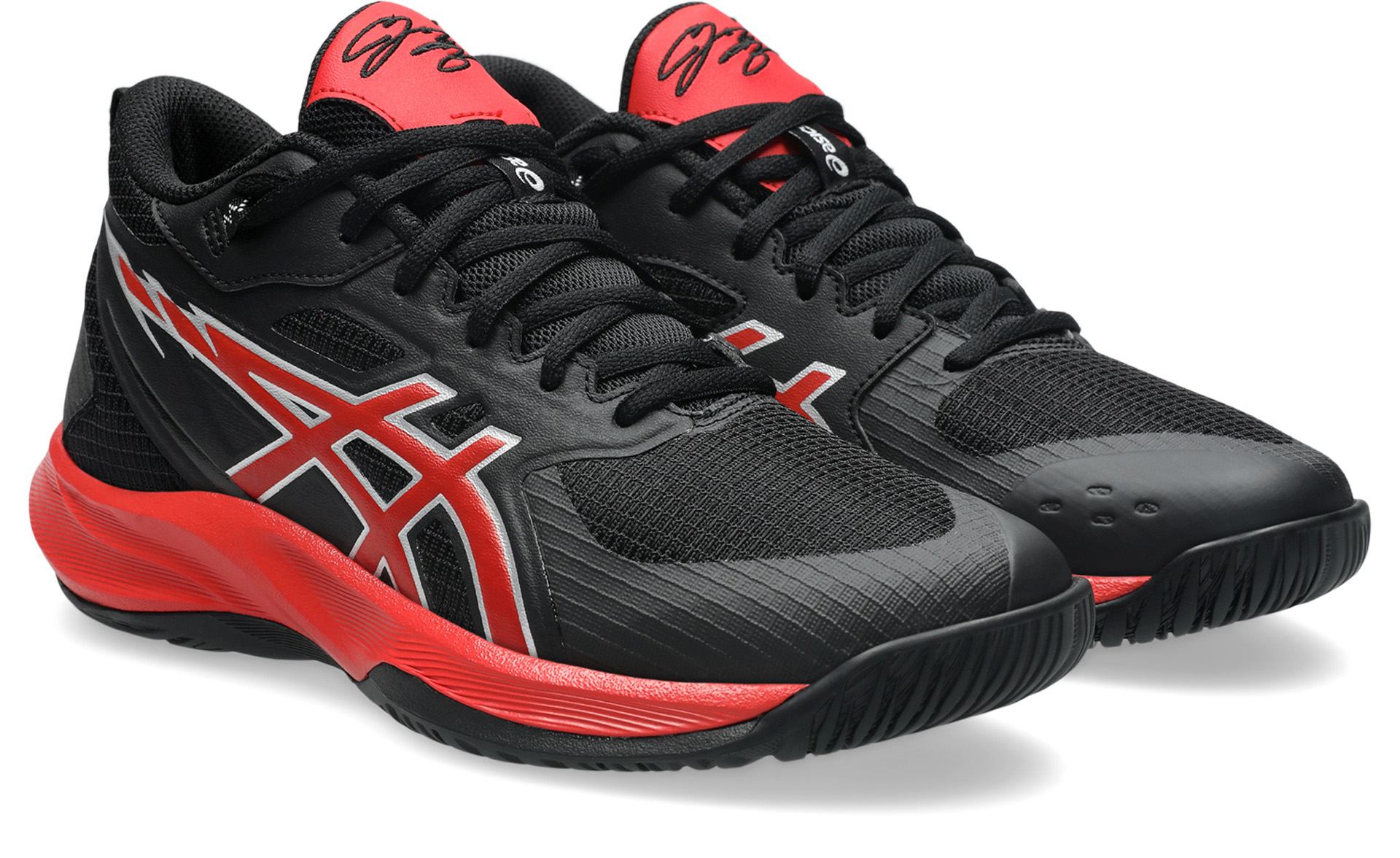 アシックスから河村勇輝選手と共同開発したシューズ「SWIFTACE YUKI