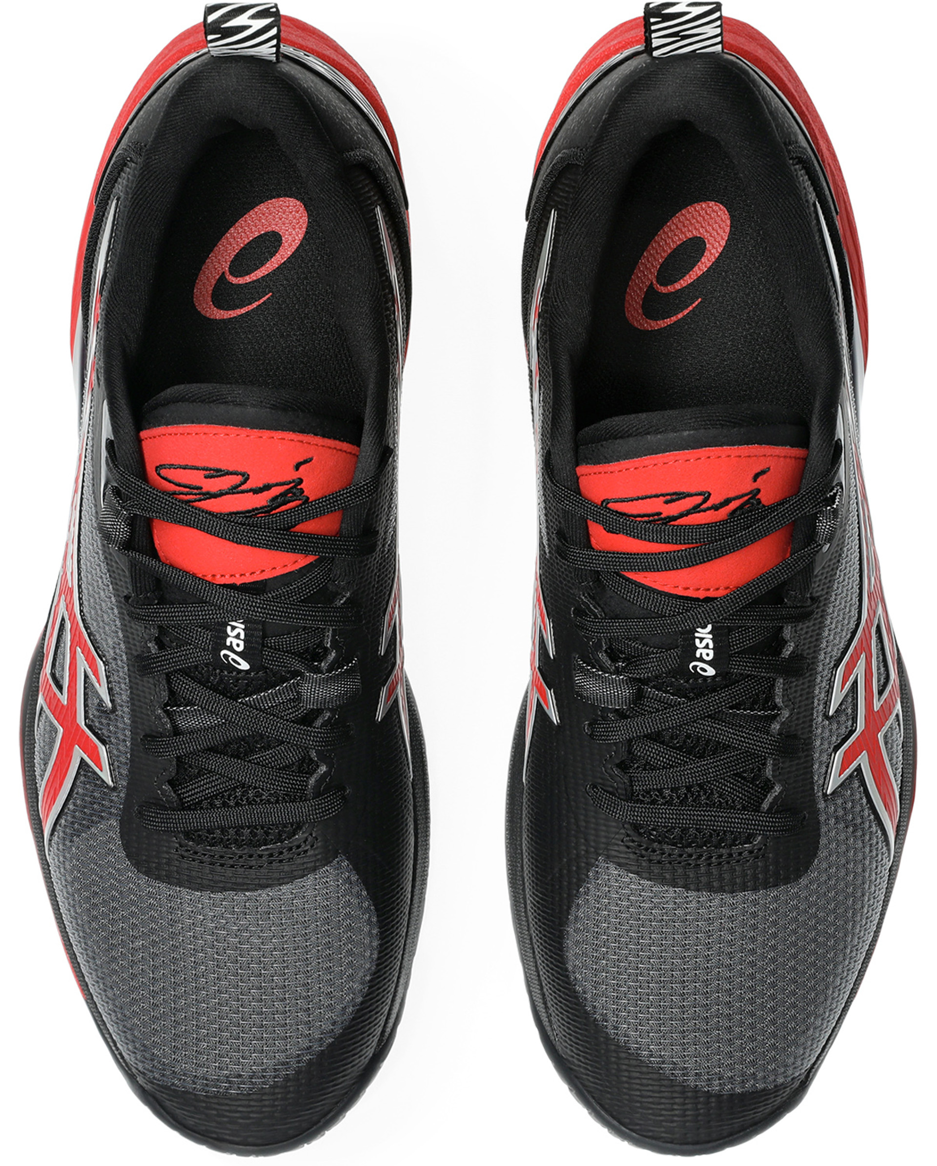 アシックスから河村勇輝選手と共同開発したシューズ「SWIFTACE YUKI