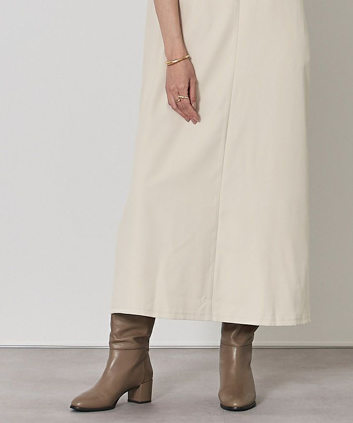 ソフトツイルディープVネックIラインワンピース | ur's（ユアーズ）