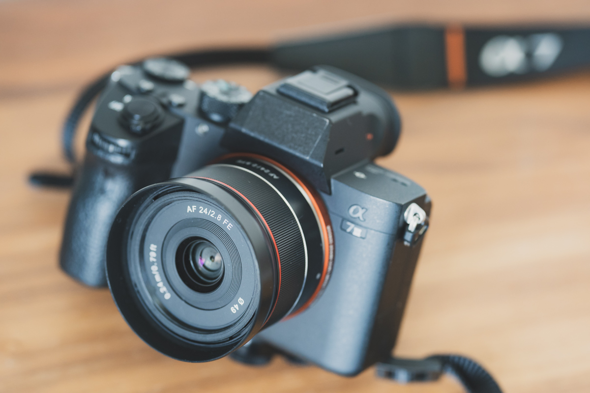 旅行風景用に最高。SAMYANG AF 24mm F2.8 FE SONY Eマウントレンズ