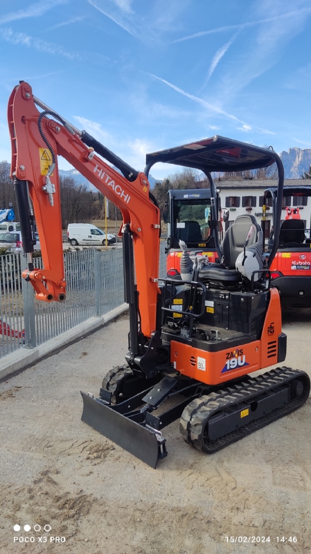 HITACHI ZX19 U-6 Y mini excavator · Franco Clò