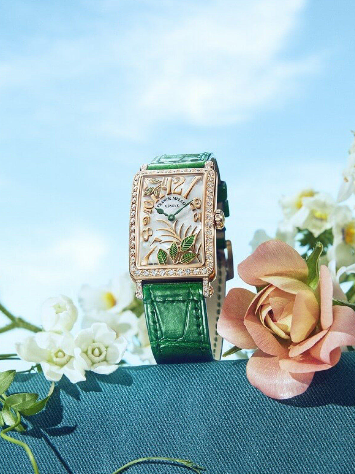 植物の時間をまとうLONG ISLAND MOTHER OF PEARL DIAMOND – FRANCK MULLER