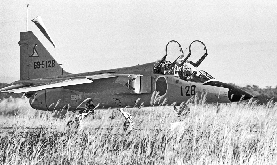 航空自衛隊 Mitsubishi T-2 69-5128 松島基地 航空フォト | by Y.Toda