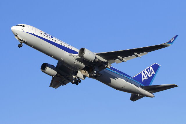 航空機・ヘリコプター PacMin B767-300ER ANA JA627A 航空機