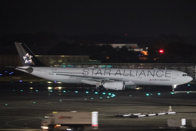 スターアライアンス」特別塗装機 エア・カナダ (A330-300 | C-FDHG