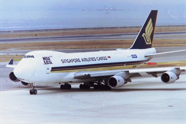 機体記号 : 9V-SFA (シンガポール航空カーゴ) 航空機体ガイド