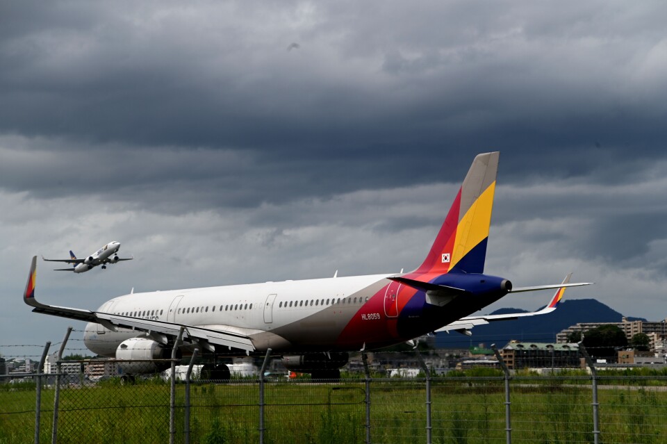 アシアナ航空 Airbus A321 HL8059 福岡空港 航空フォト | by notregret