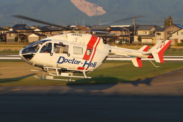 機体記号 : JA6932 (セントラルヘリコプターサービス) 福井空港 航空