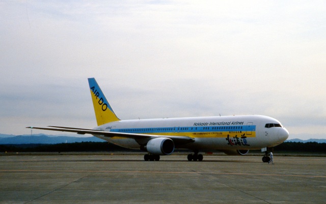 機体記号 : JA98AD (AIR DO) 航空機体ガイド | FlyTeam(フライチーム)