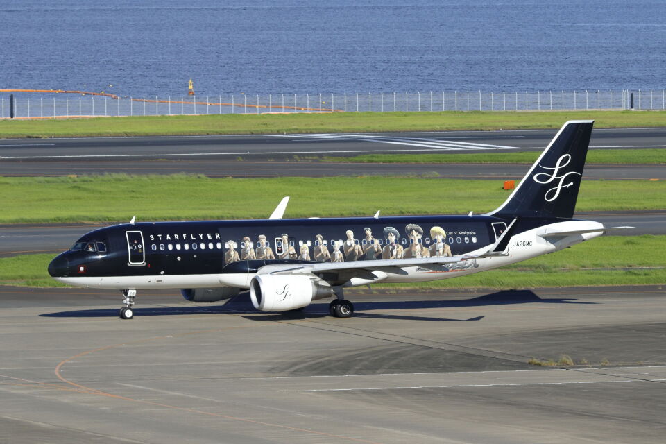 スターフライヤー Airbus A320 JA26MC 羽田空港 航空フォト | by