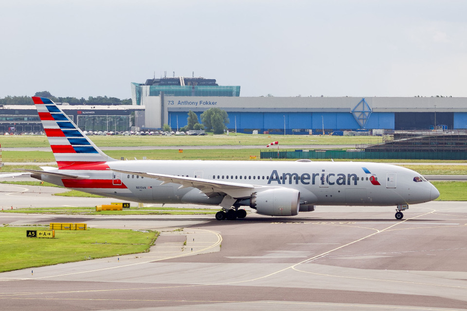 アメリカン航空 Boeing 787-8 Dreamliner N810AN アムステルダム