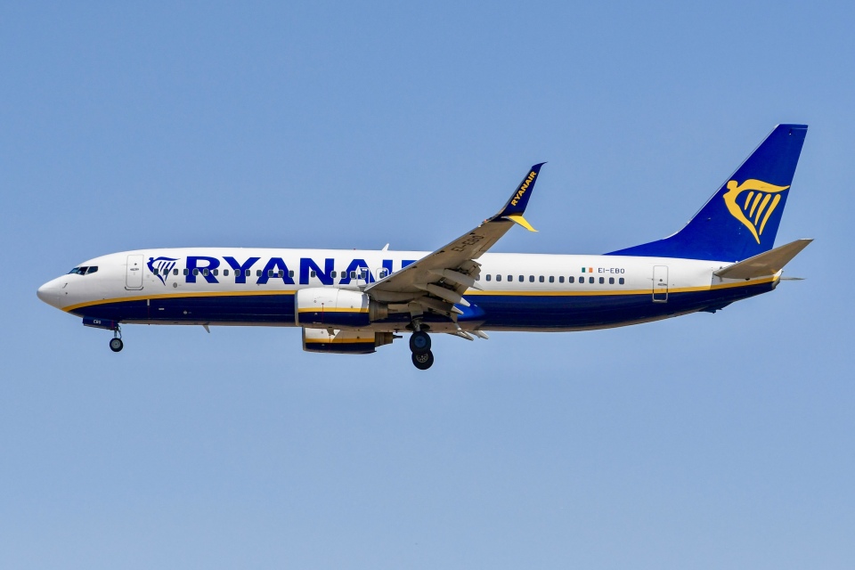 ライアンエア Boeing 737-800 EI-EBO マドリード・バラハス国際空港