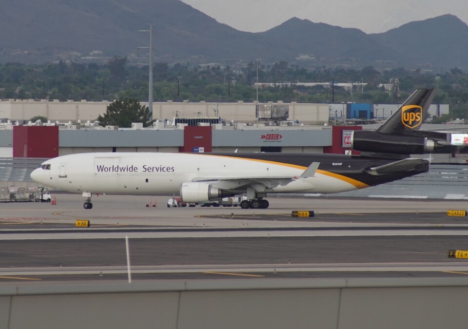 UPS航空 McDonnell Douglas MD-11 N265UP フェニックス・スカイ