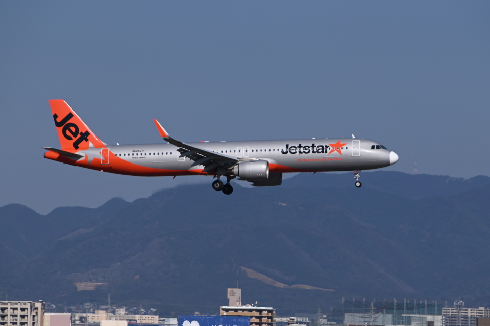 ジェットスター・ジャパン Airbus A321neo JA26LR 福岡空港 航空フォト