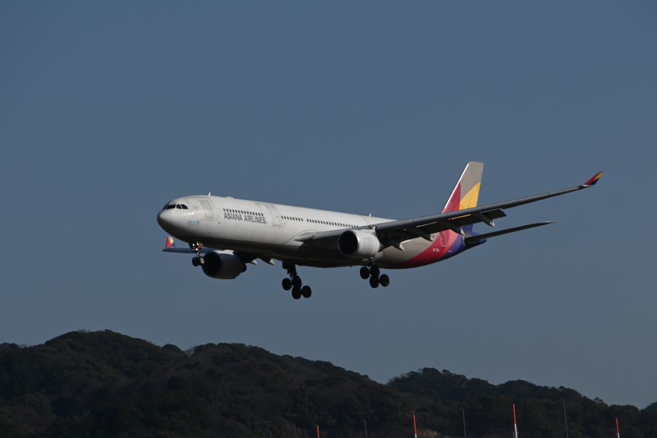 アシアナ航空 Airbus A330-300 HL7754 福岡空港 航空フォト | by