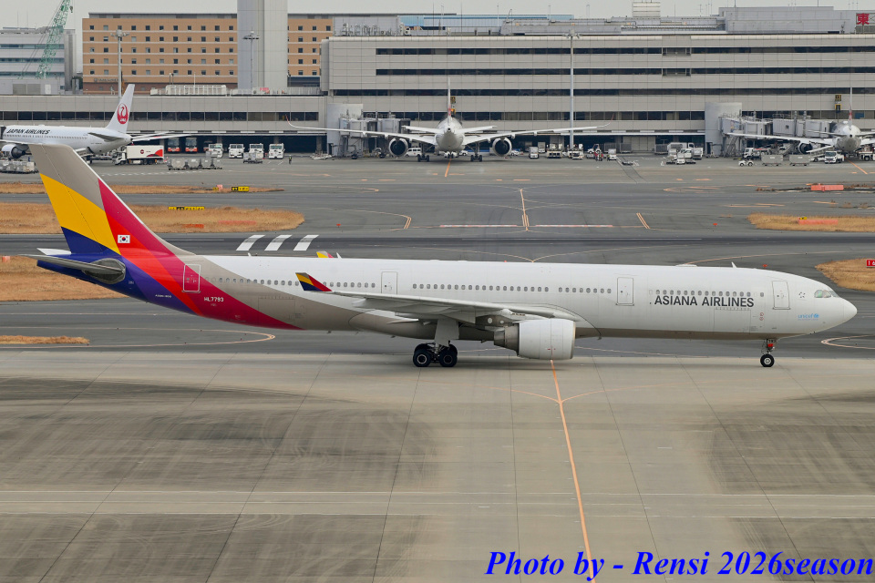 アシアナ航空 Airbus A330-300 HL7793 羽田空港 航空フォト | by