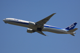 ANA 国際線就航20周年」特別塗装機 全日空 (777-300 | JA733A) ガイド