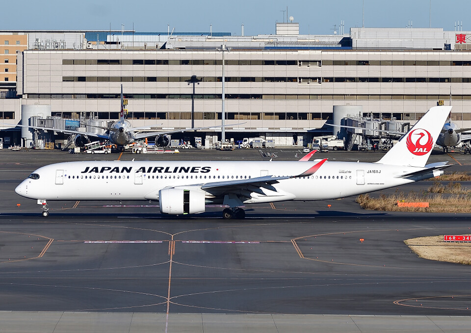 日本航空 Airbus A350-900 JA16XJ 羽田空港 航空フォト | by じーく