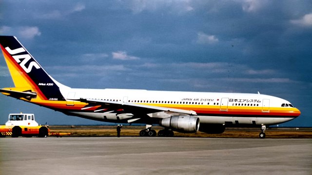 日本エアシステム 機材一覧 エアバスA300B2 | FlyTeam(フライチーム)