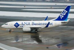ANA (全日空) 機材一覧 ボーイング737-700 | FlyTeam(フライチーム)