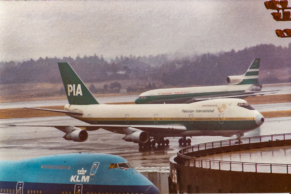 パキスタン国際航空 Boeing 747-200 AP-AYV 成田空港 航空フォト | by
