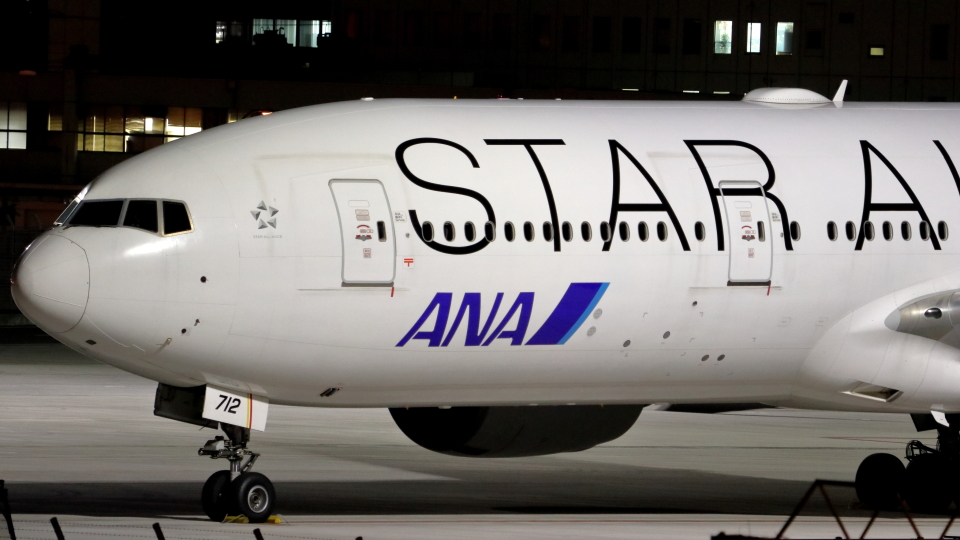 全日空 Boeing 777-200 JA712A 羽田空港 航空フォト | by 誘喜さん