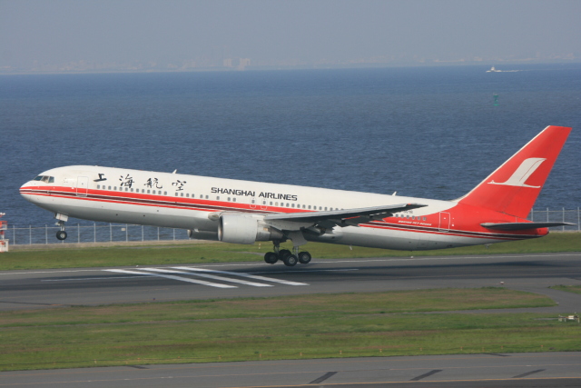 上海航空 機材一覧 ボーイング767-300 | FlyTeam(フライチーム)