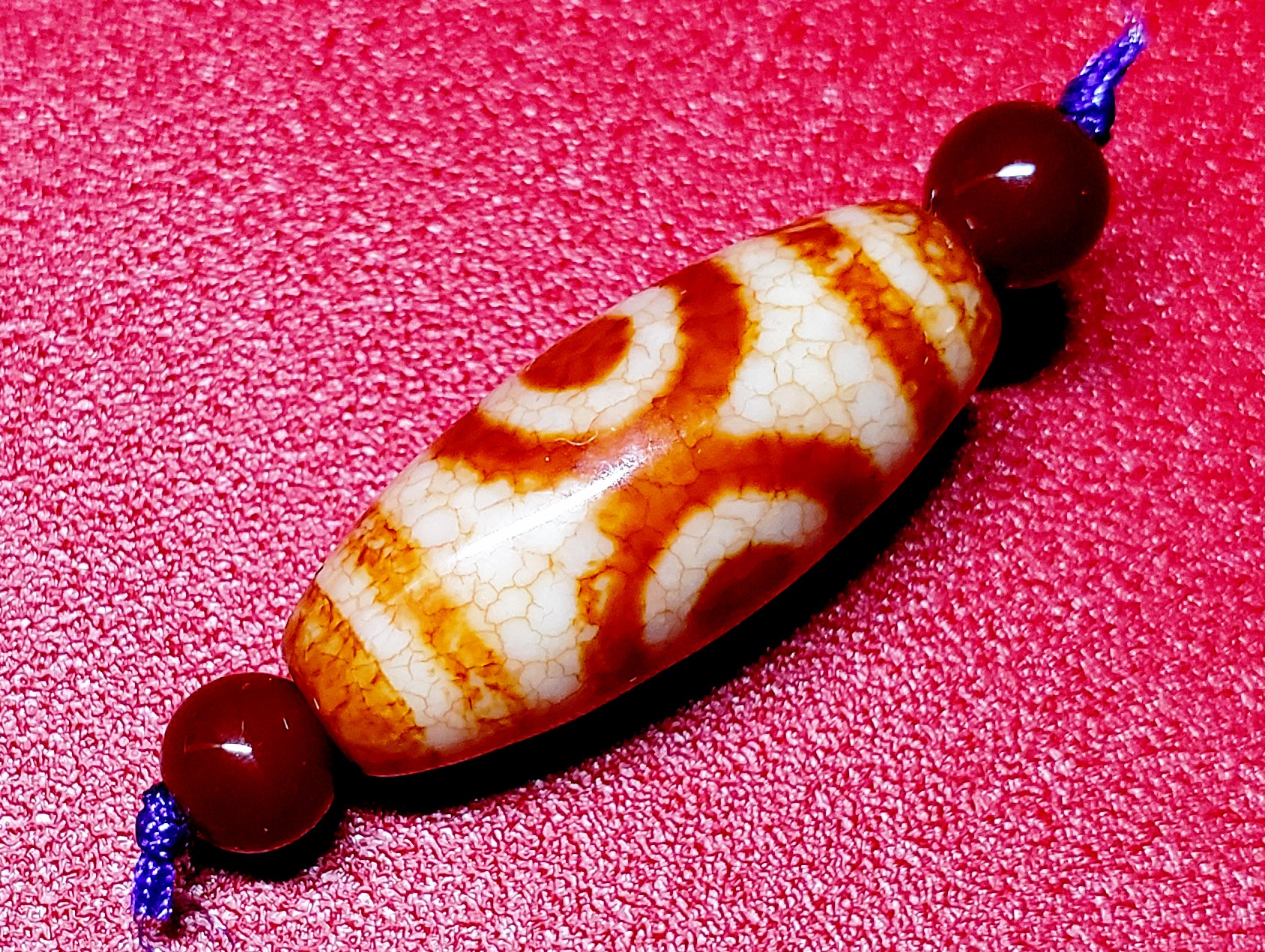 上肯天珠・虎牙三眼天珠 – 天然石の店 ふうちゃん