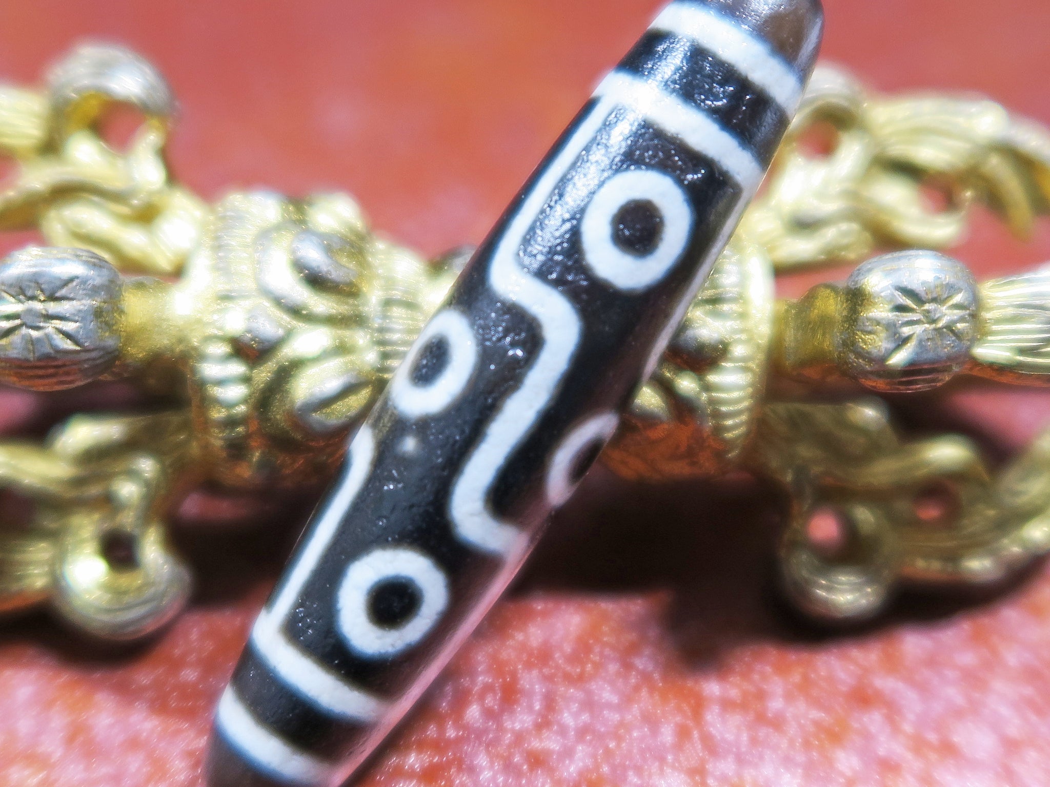 九眼天珠・老礦天珠 – 天然石の店 ふうちゃん