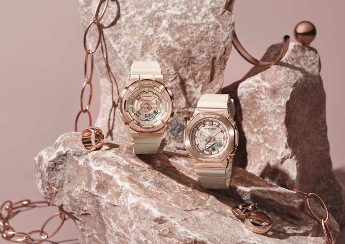 アクセサリーのように輝くピンクゴールドを取り入れた小ぶりなウオッチ