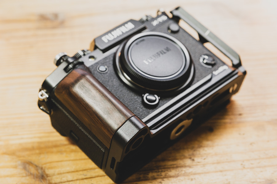X-T5 に SmallRig のグリップ付きL型ブラケットを購入｜FUJI X がある生活