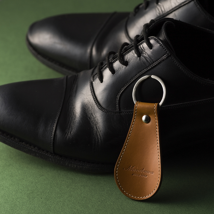 Munekawa】 keyring シューホーン | 藤巻百貨店