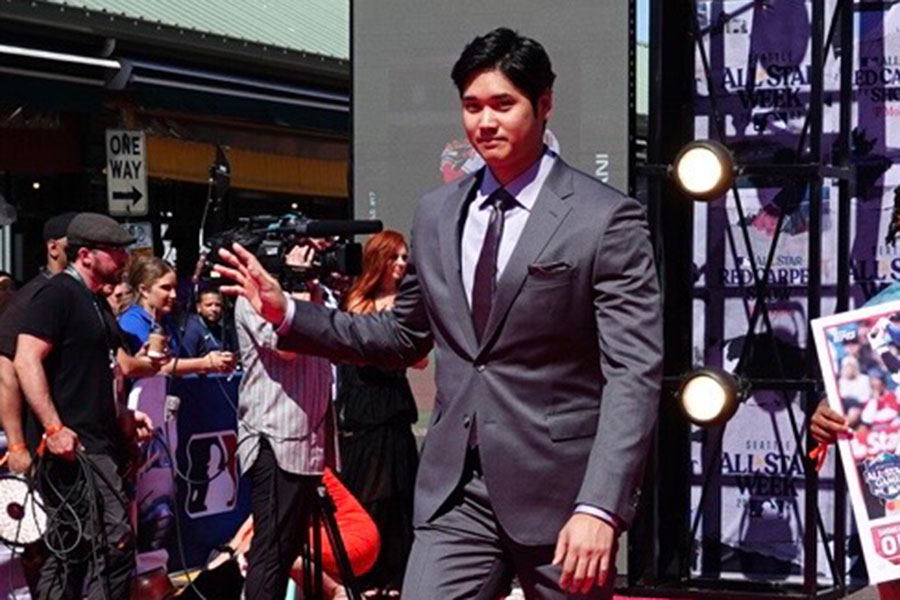 大谷翔平、グレースーツは「頼んでたやつです」 映える青空に「天気が