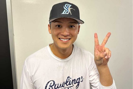 石川慎吾も満足「かっこいい仕上がり」 ロッテ、選手監修アイテム第2弾