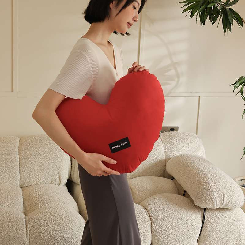 可愛いハート型クッションおすすめ10選！おしゃれで癒されるインテリア