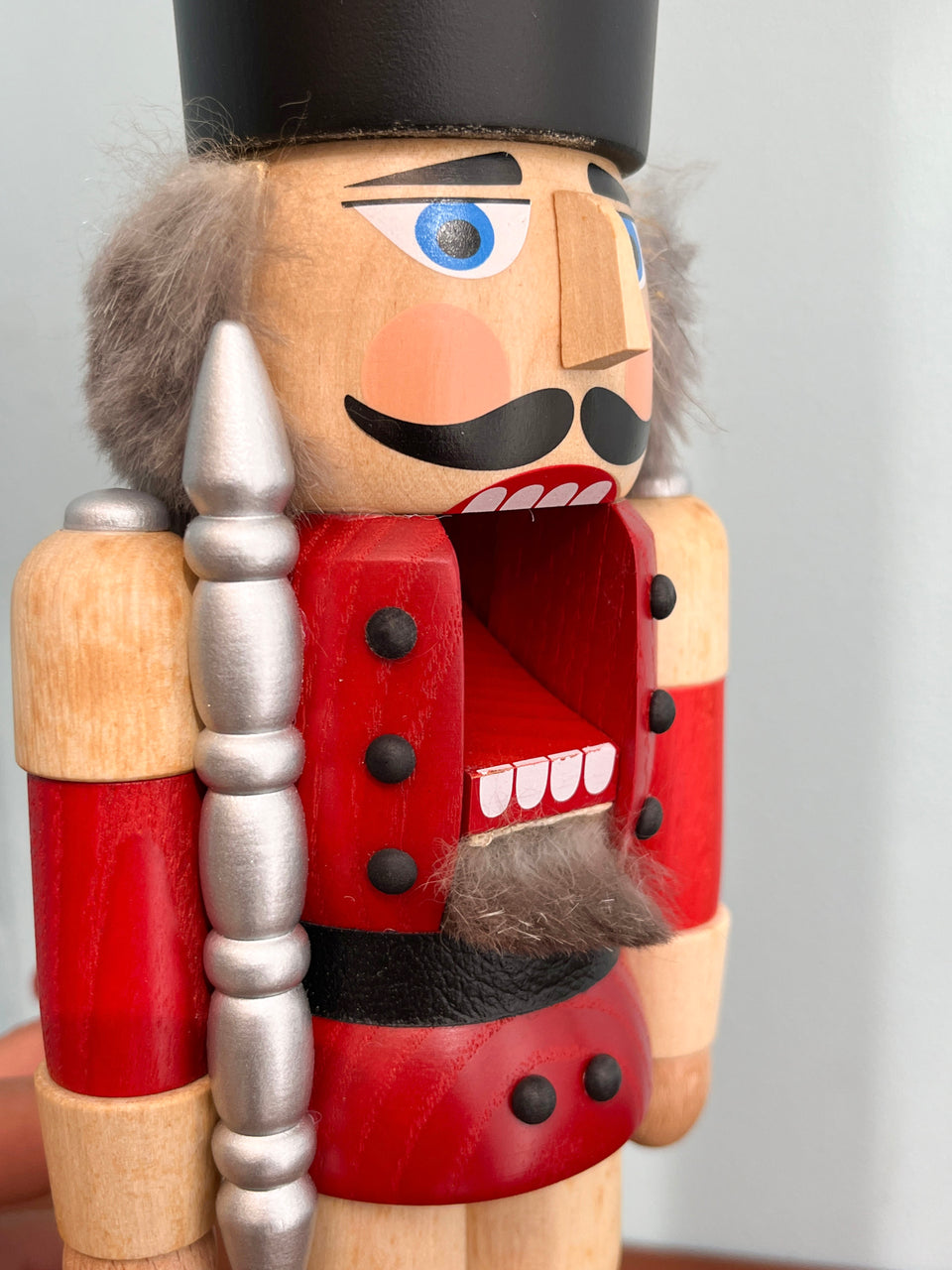 ザイフェナーフォルクスクンスト くるみ割り人形 ドイツ 工芸品