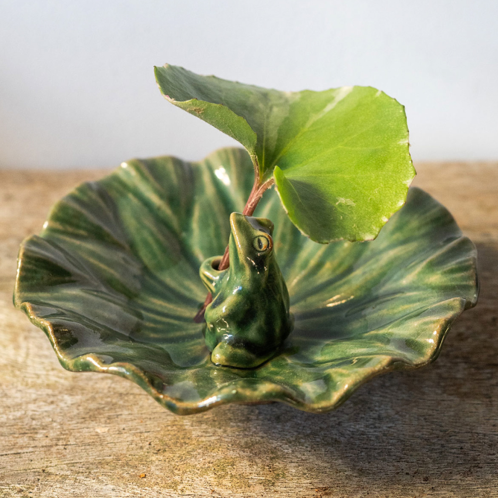 波佐見町の陶芸作家 長瀬渉】蓮の上の蛙一輪挿し（中） 陶器 【ながせ