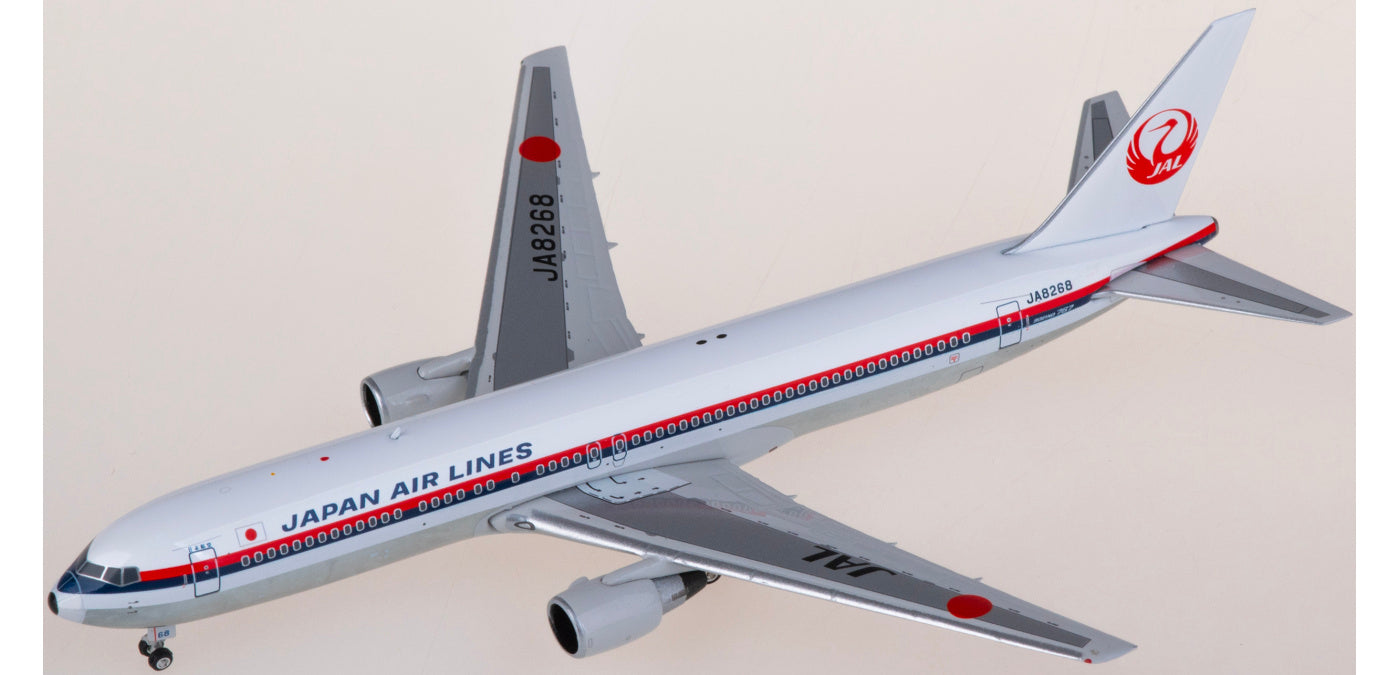 1:400 Phoenix PH04586 Japan Airlines Boeing 767-300ER JA8268