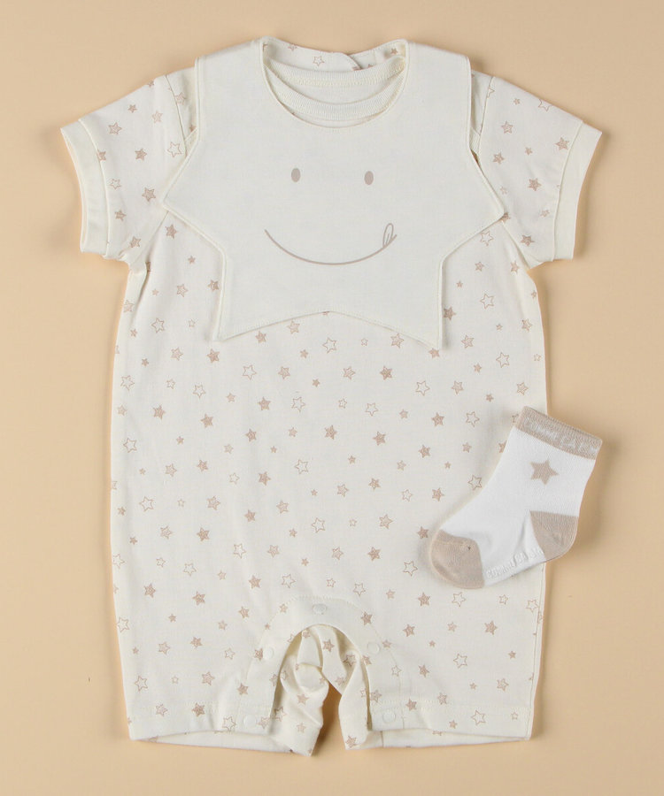 カバーオール・リバーシブルスタイ・ソックスの入った2ヶ月～12ヶ月