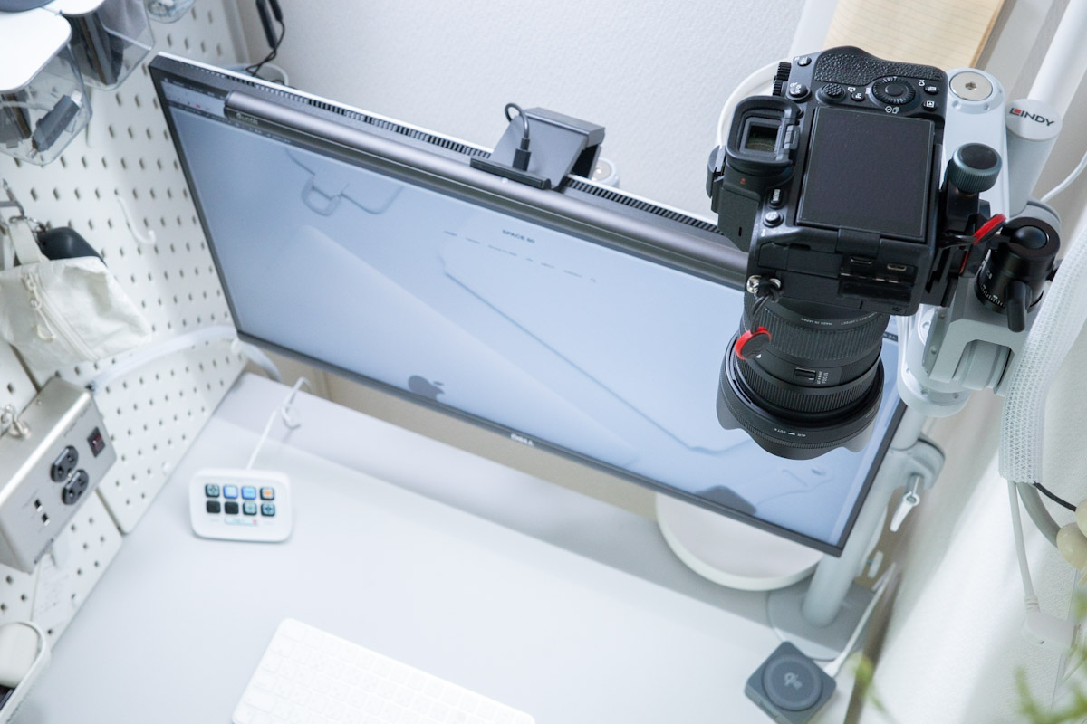 LINDYのモニターアームでつくる理想のデスク環境がこれだ！ | SPACE 80