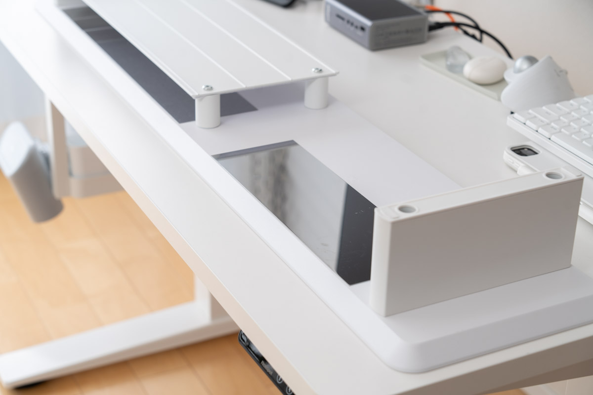 amesoba デスクシェルフ MASSIROは白デスクに合わないわけがない