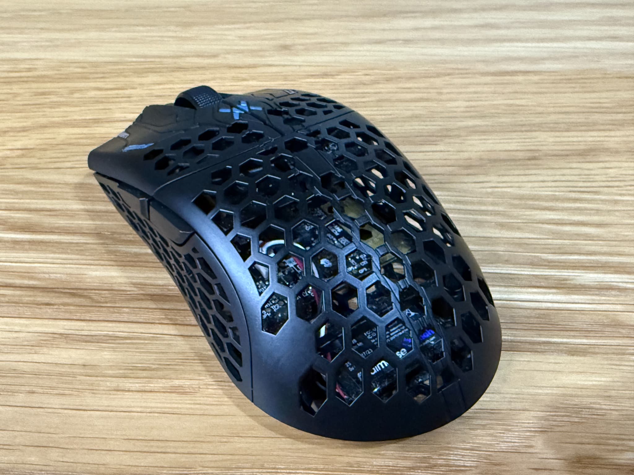 Finalmouse ULX Phantom レビュー｜初期ロットとビルドクオリティ