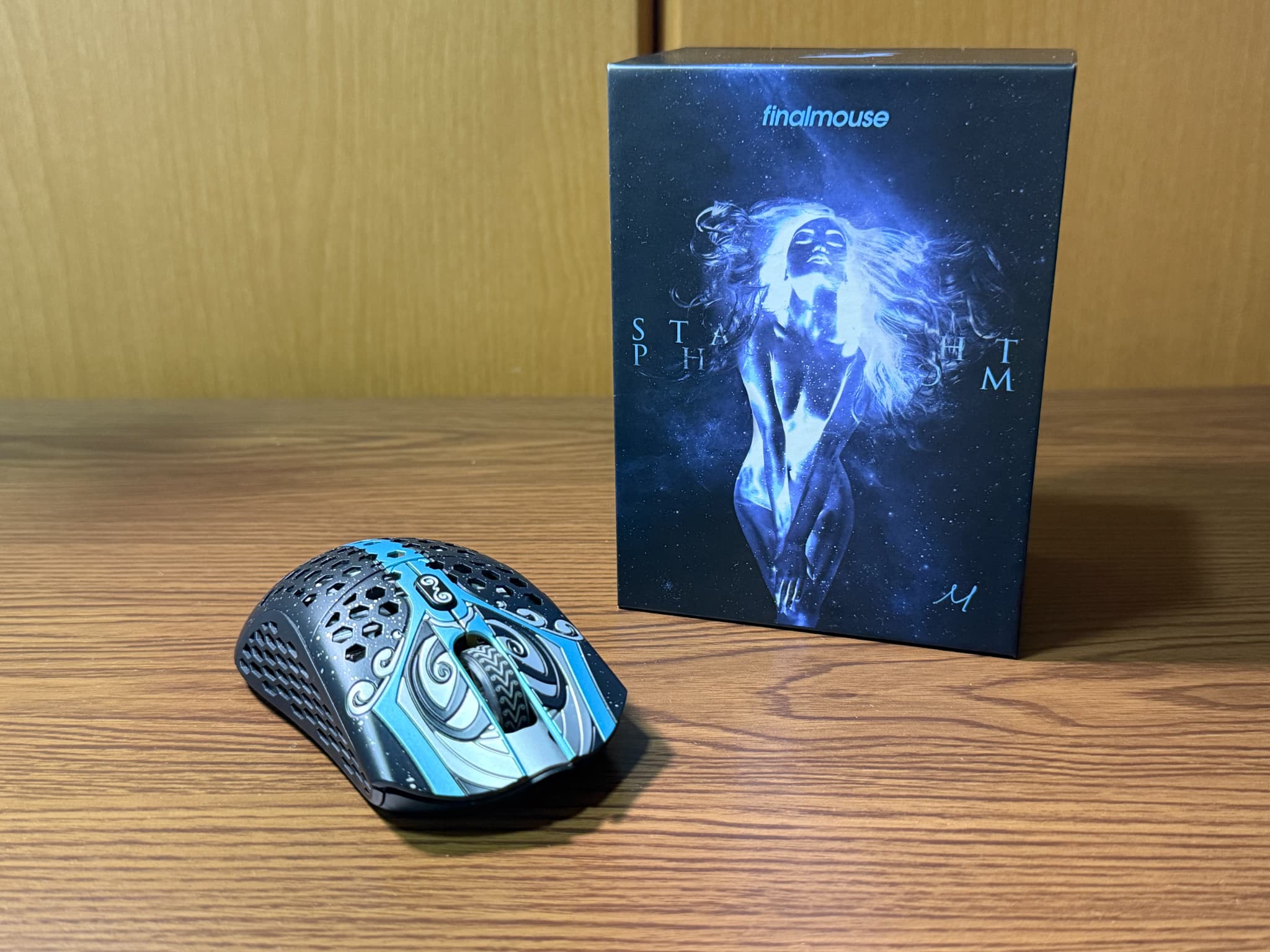 Finalmouse Starlight-12 Phantom レビュー｜軽量性と高級感を兼ね備え