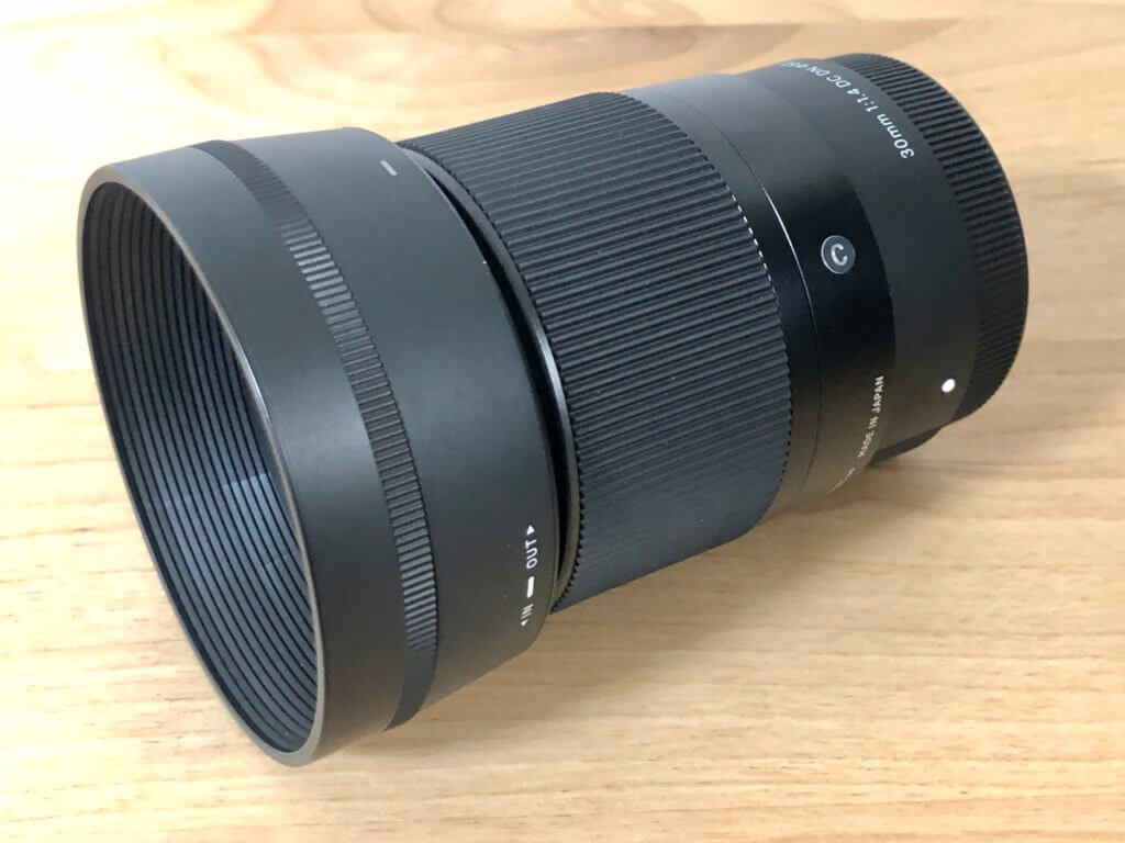 初心者にも扱いやすい！安くておすすめの単焦点レンズ！SIGMA 30mm F1