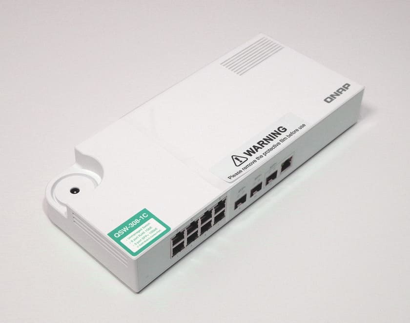 レビュー】 コスパのいい10GbEスイッチなQNAP「QSW-308-1C」は