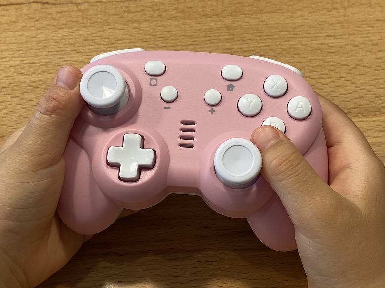 CYBER・ジャイロコントローラー ミニ 無線タイプ レビュー】コンパクト