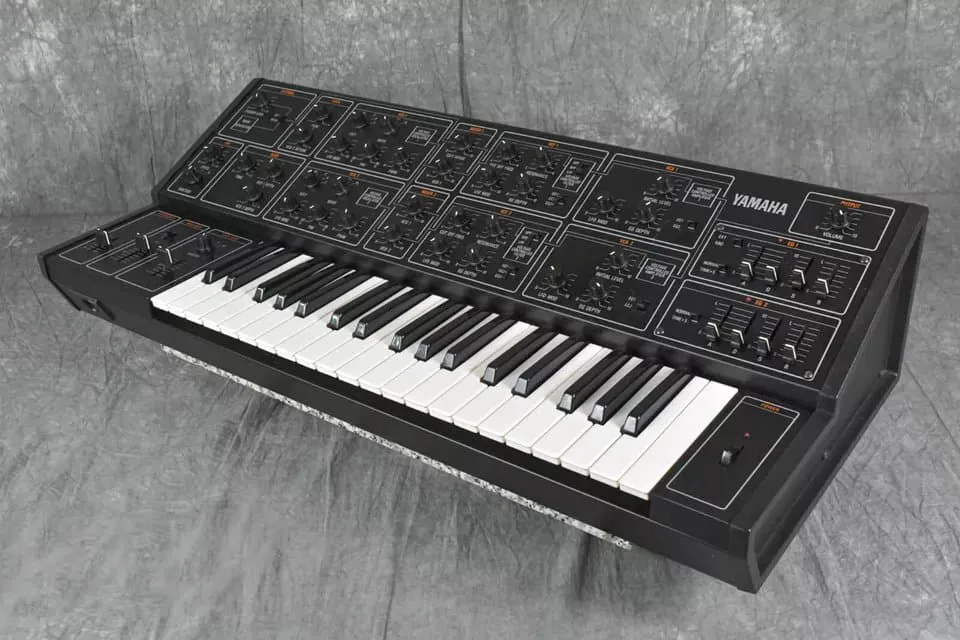 YAMAHA ヤマハ CS-15 アナログシンセサイザー ハードケース付属 - 楽器